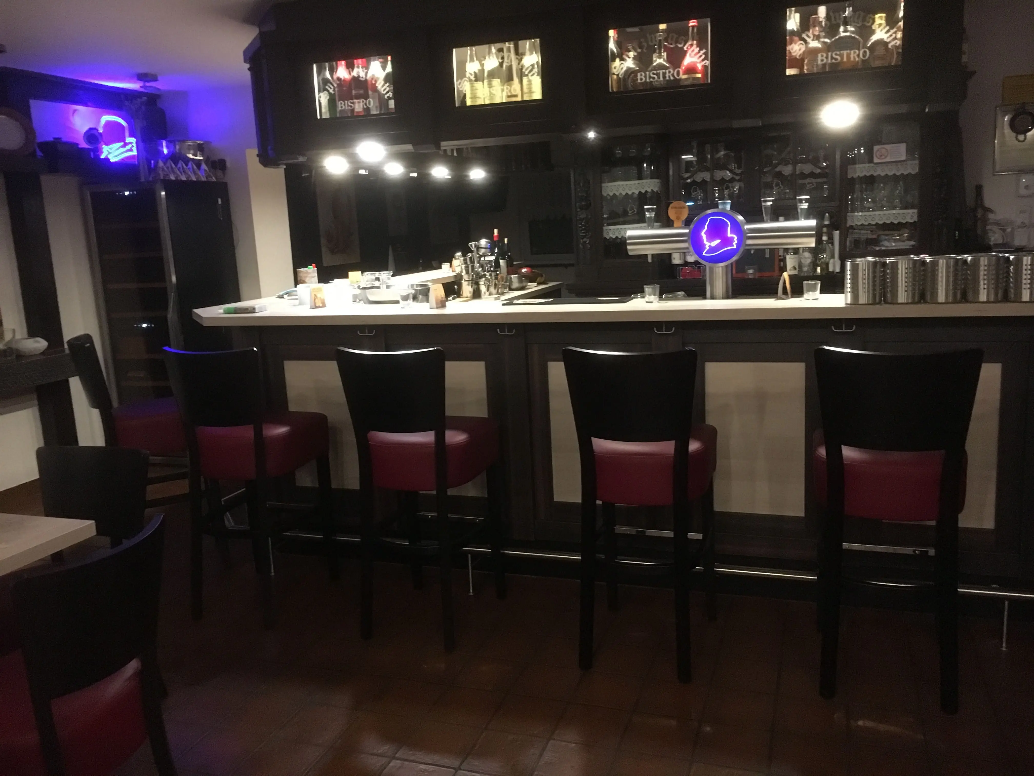 Bar ansicht bei nacht